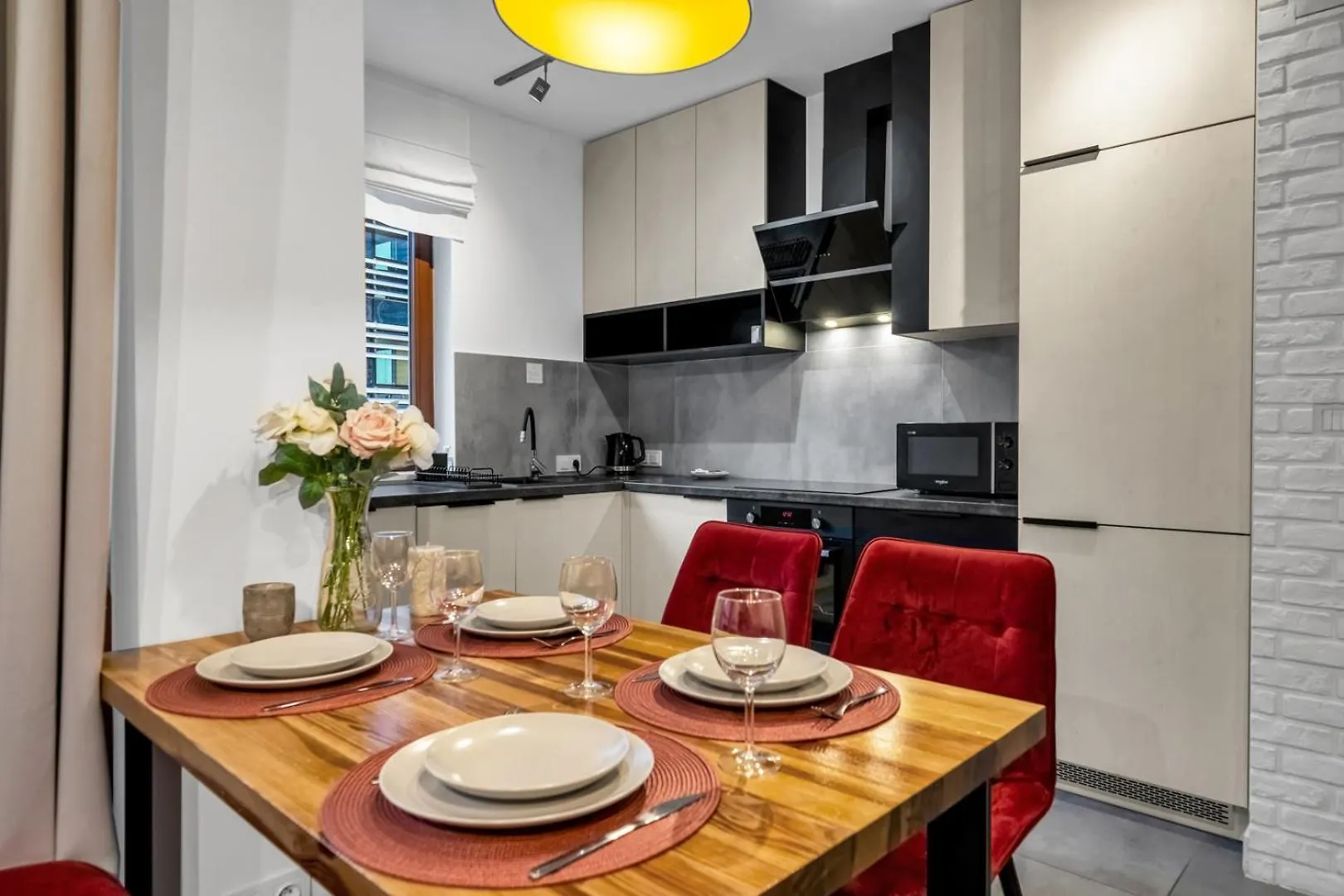 Warsaw Grzybowska Apartment With Parking - By Rentujemy